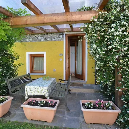 Ferienhaus Rustico Giulietta E Romeo Colico